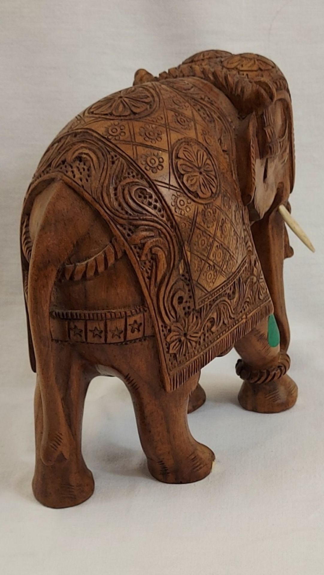 Zauberhafter aufwendig geschnitzter Elefant geschnitzt, Höhe ca. 20cm - Bild 2 aus 7