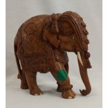 Zauberhafter aufwendig geschnitzter Elefant geschnitzt, Höhe ca. 20cm