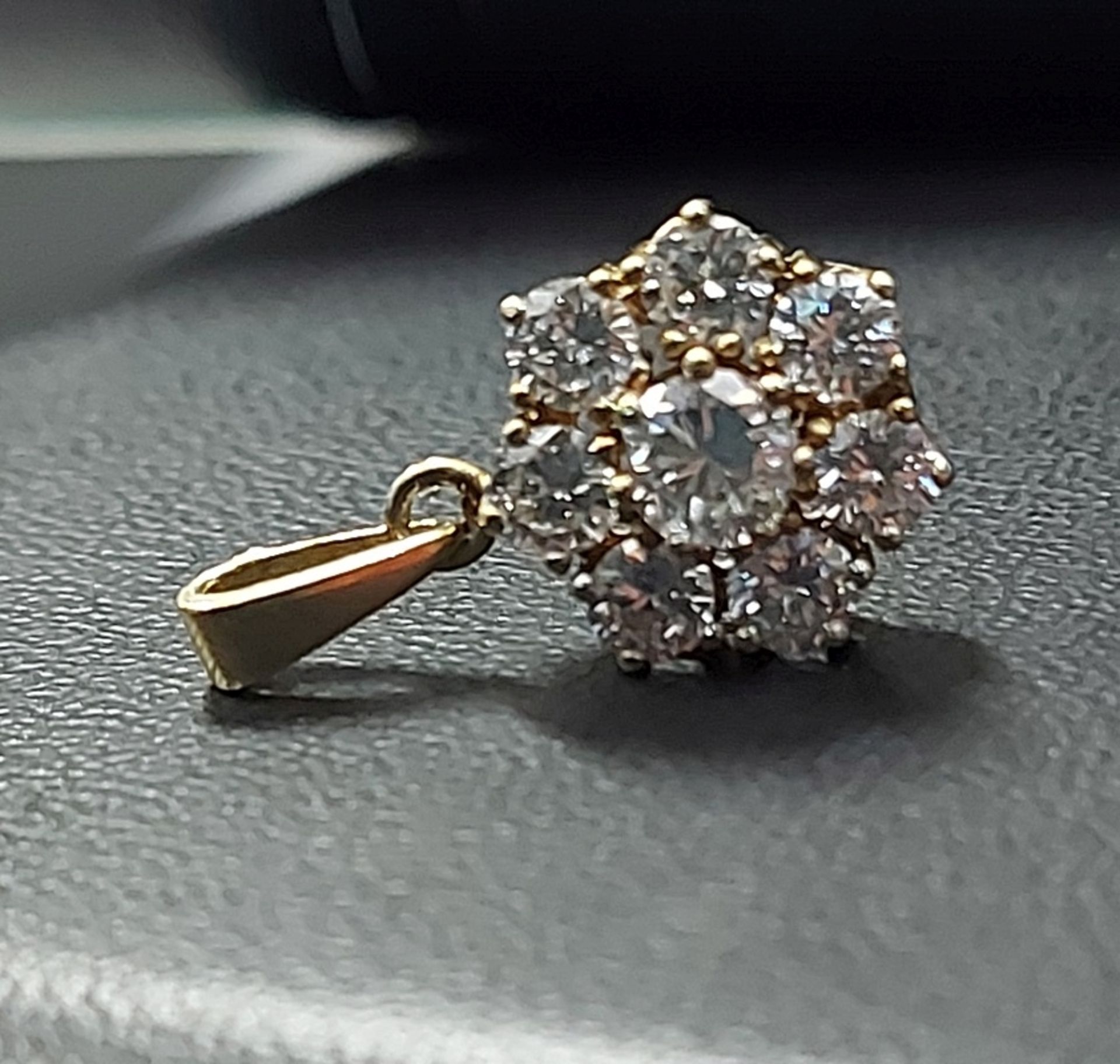 Luxus pur! 585er Goldanhänger mit 8 Brillianten 1ct - Bild 6 aus 8