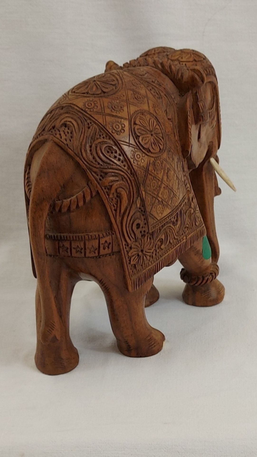 Zauberhafter aufwendig geschnitzter Elefant geschnitzt, Höhe ca. 20cm - Bild 3 aus 7