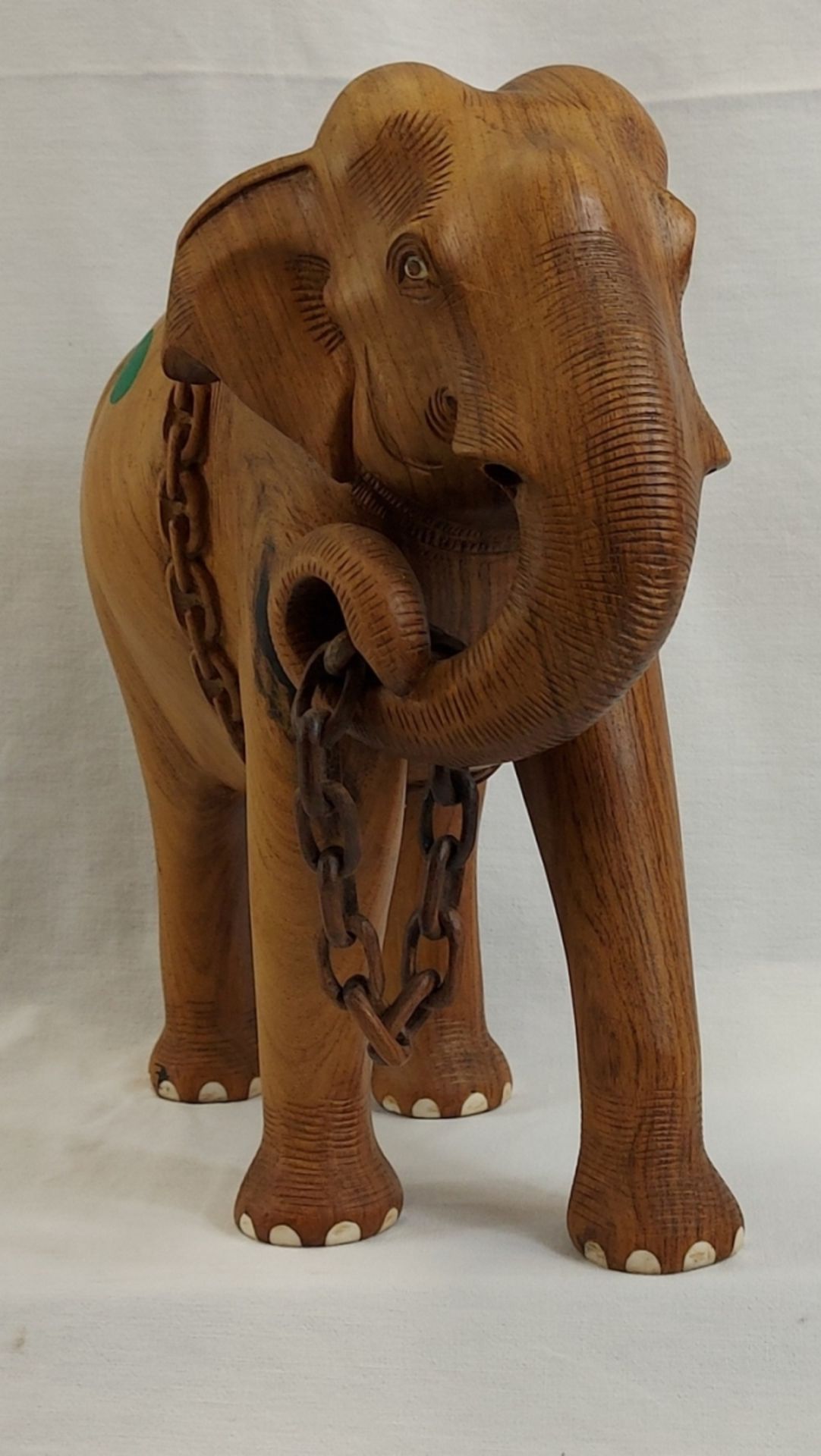 Imposanter schwerer XL Holz Elefant mit Kette, Höhe ca. 38cm - Bild 6 aus 16