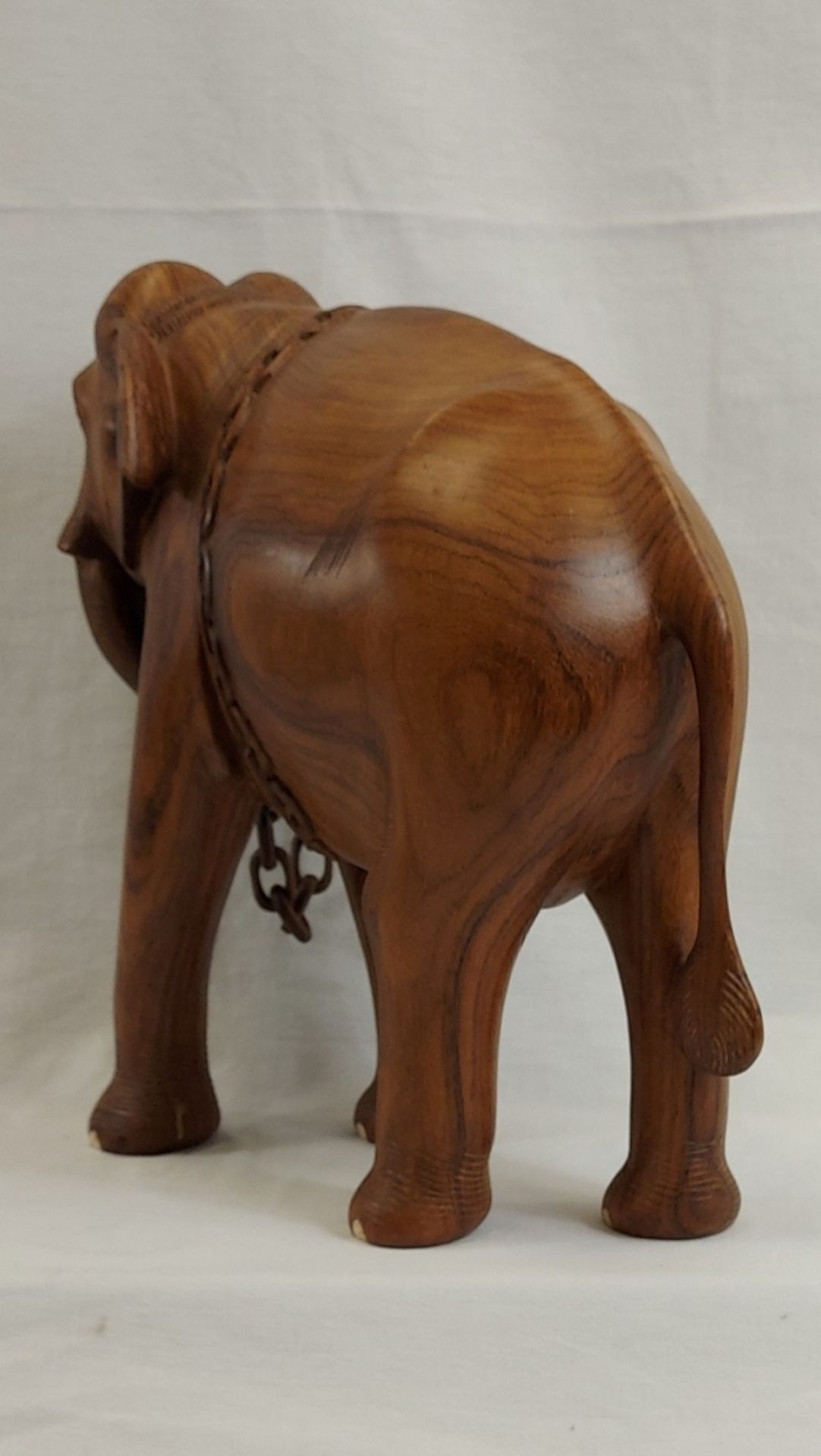 Imposanter schwerer XL Holz Elefant mit Kette, Höhe ca. 38cm - Bild 13 aus 16