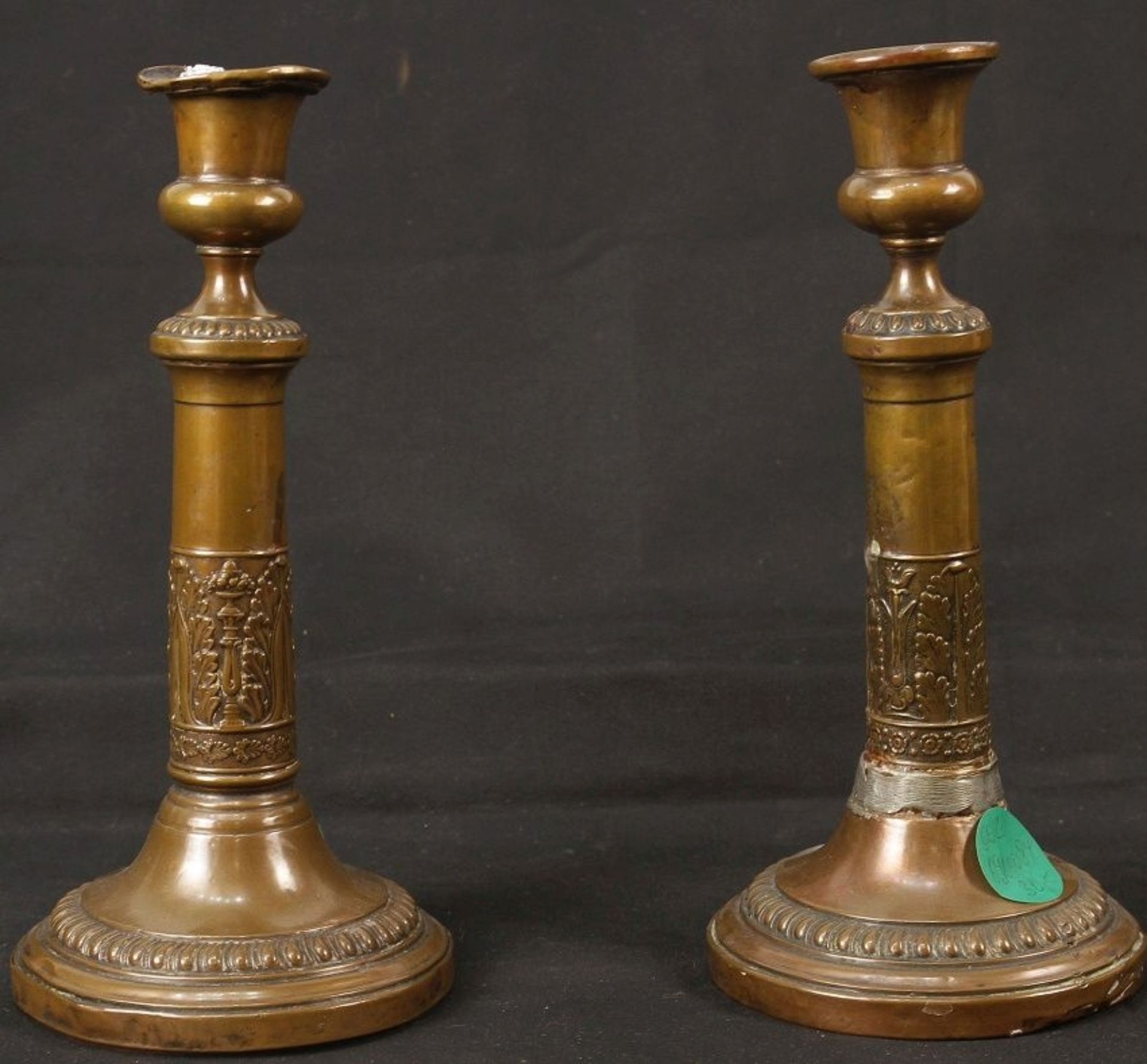 2 fein gearbeitete sehr alte Kerzenständer verm. Kupfer/Bronze - Image 2 of 3