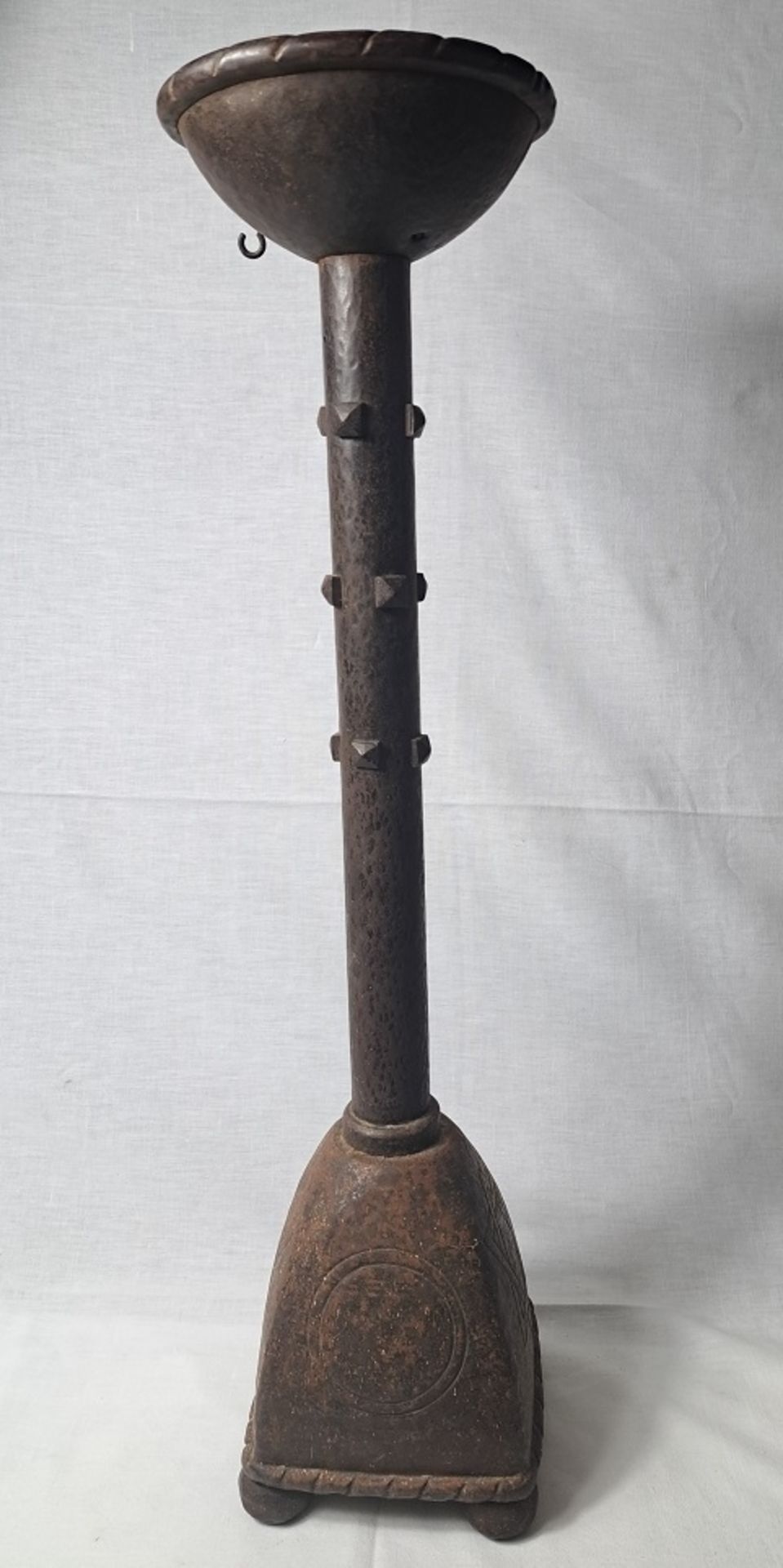Sehr seltene Judaica Schabbat Kerzenständer Metall Hammerarbeit 19 -19 Jahrhundert - Bild 4 aus 7