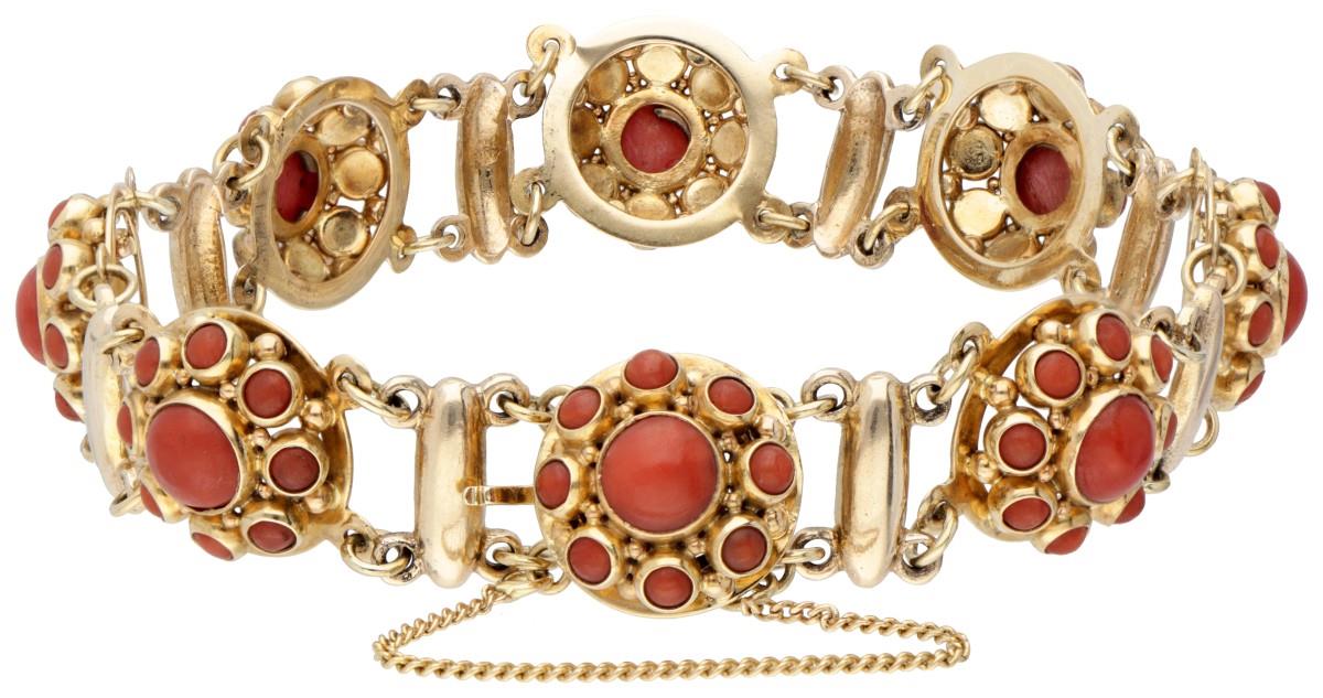 BLA 8K. yellow gold vintage bracelet set with approx. 5.12 ct. red coral. - Image 6 of 6
