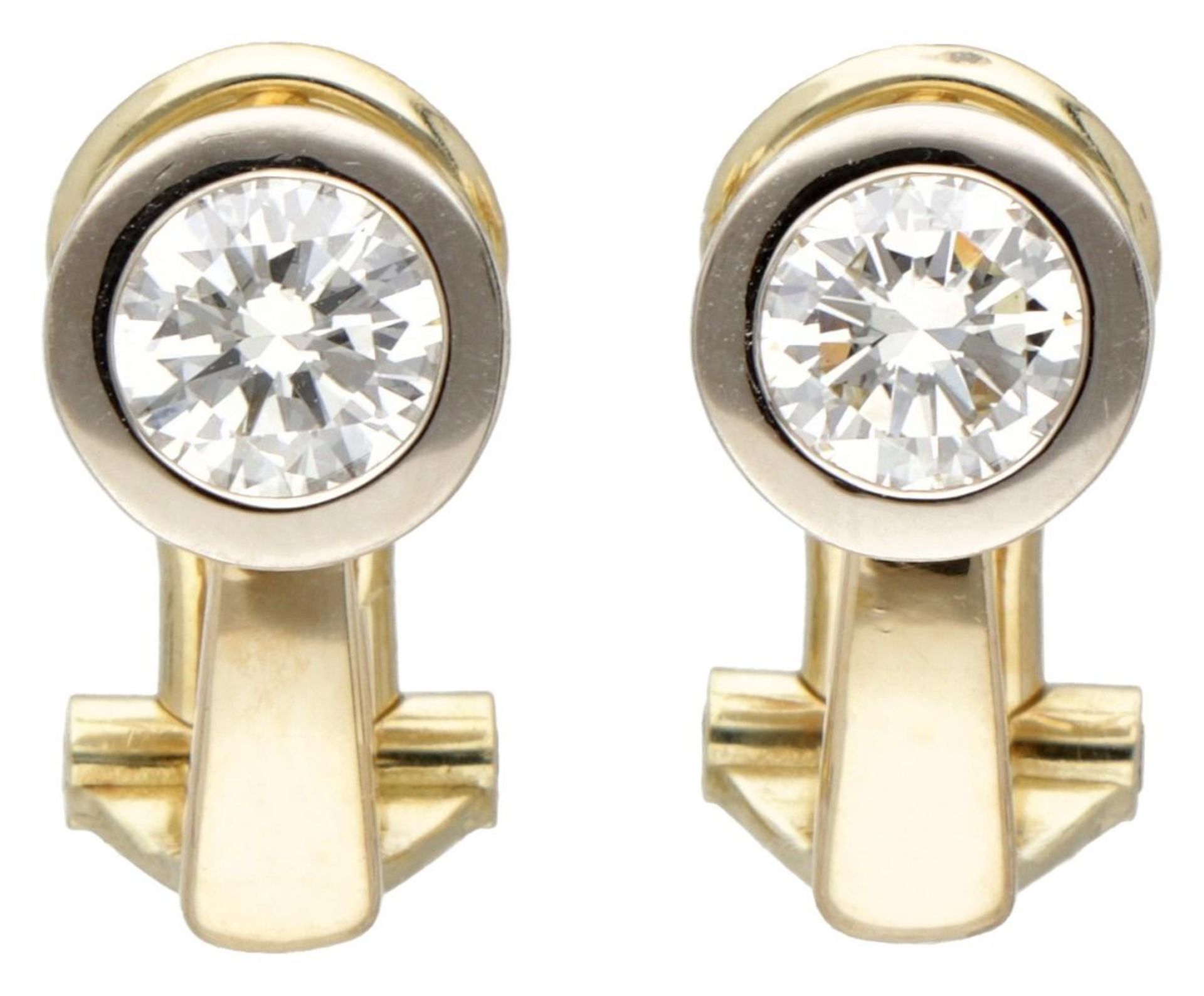 14K. Bicolor gold earrings set with approx. 0.88 ct. diamond.