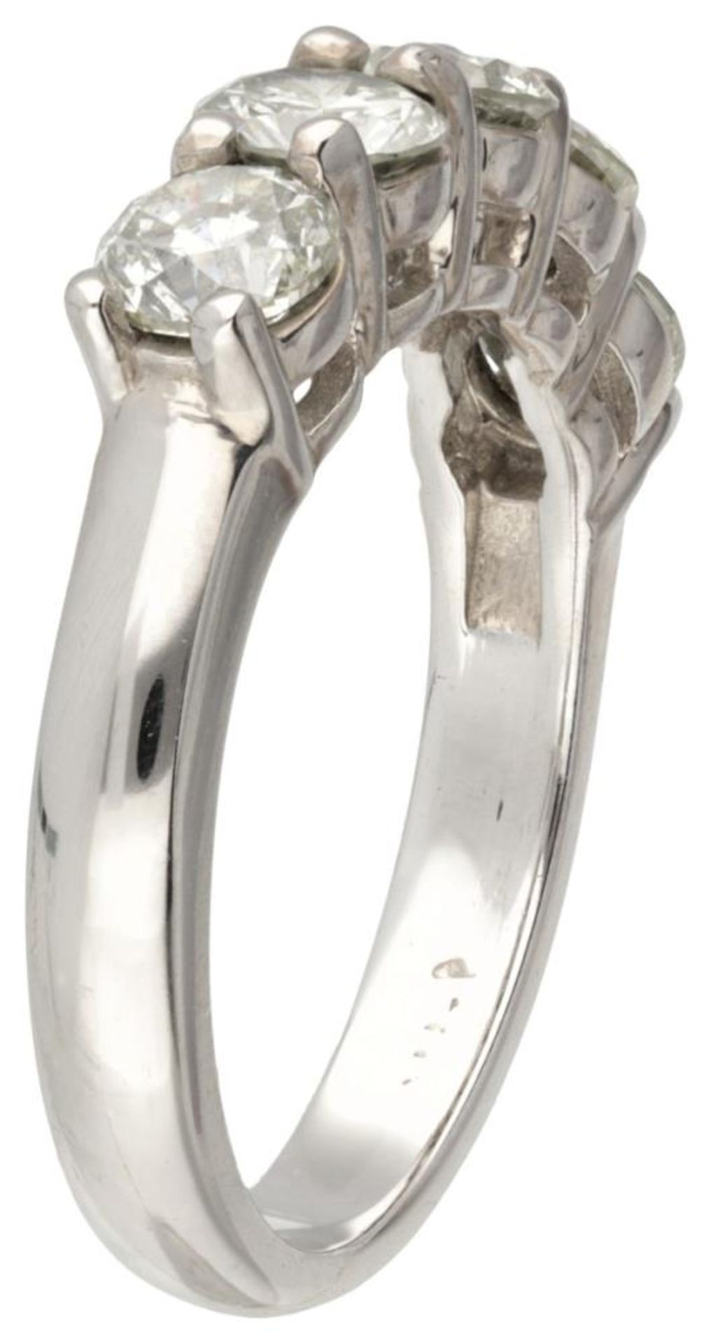 14K. White gold alliance ring set with approx. 1.47 ct. diamond. - Image 4 of 4