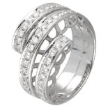 18K. White gold Damiani ring set with approx. 0.66 ct. diamond.