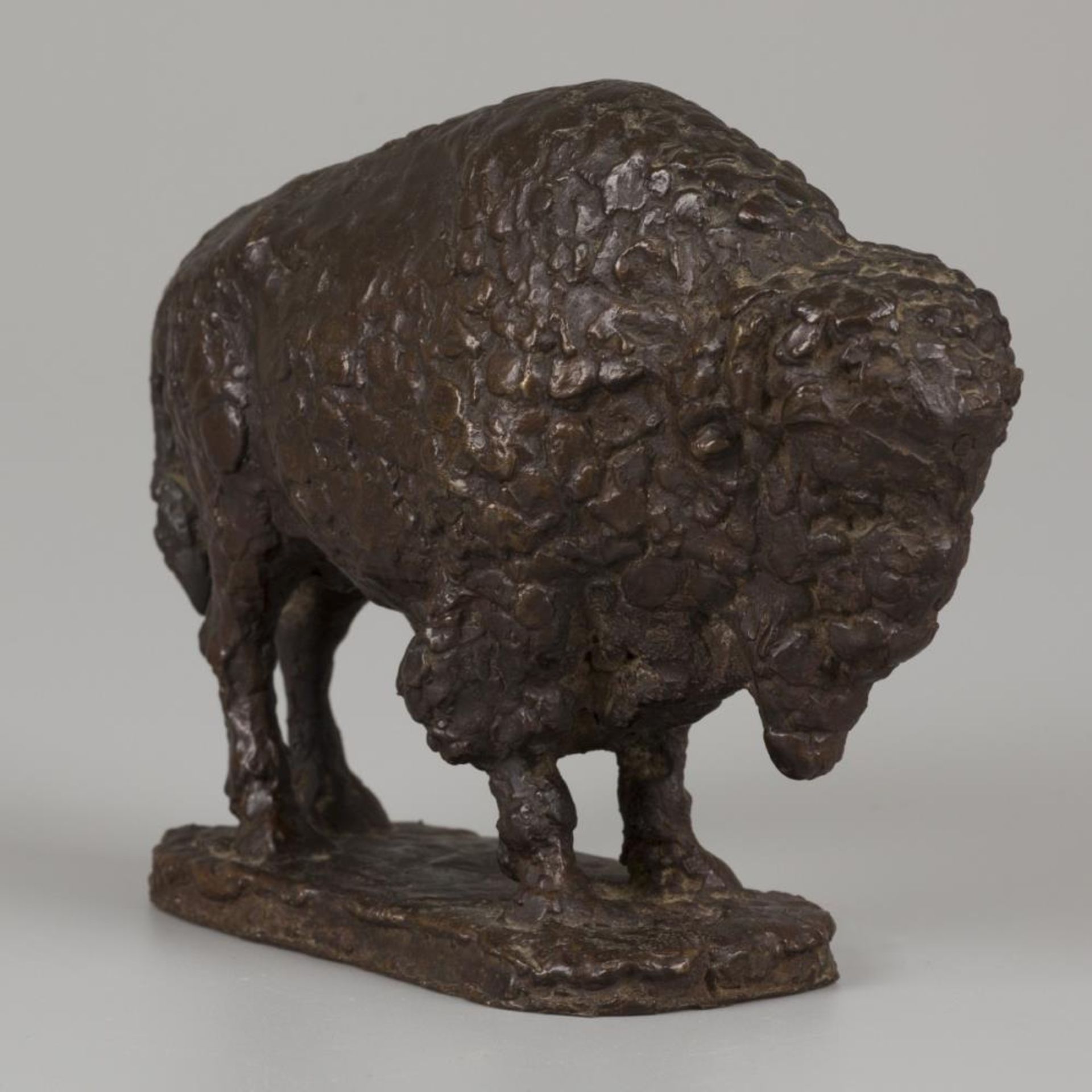 Pieter D'HONT (1917-1997), a bronze sculpture of a bison. - Image 5 of 14