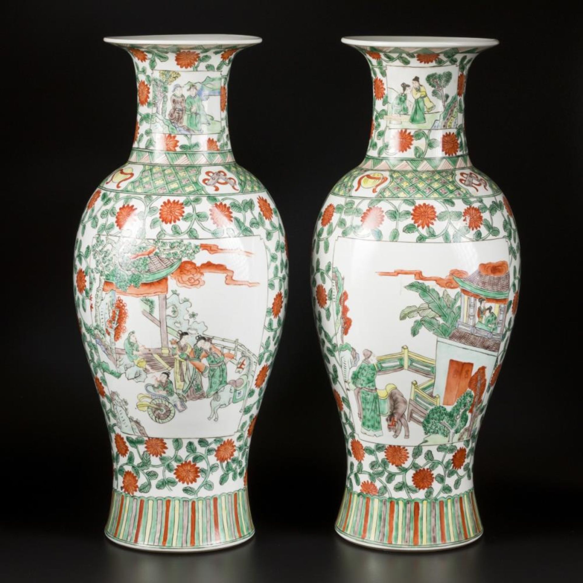 A set of (2) Wucai style porcelain baluster vases (transition-style), China, 20th century. - Image 2 of 8
