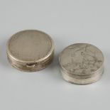 2-piece lot pill / peppermint boxes silver.