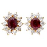 18K. Yellow gold cluster stud earrings set with approx. 0.80 ct. diamond and approx. 0.86 ct. ruby.