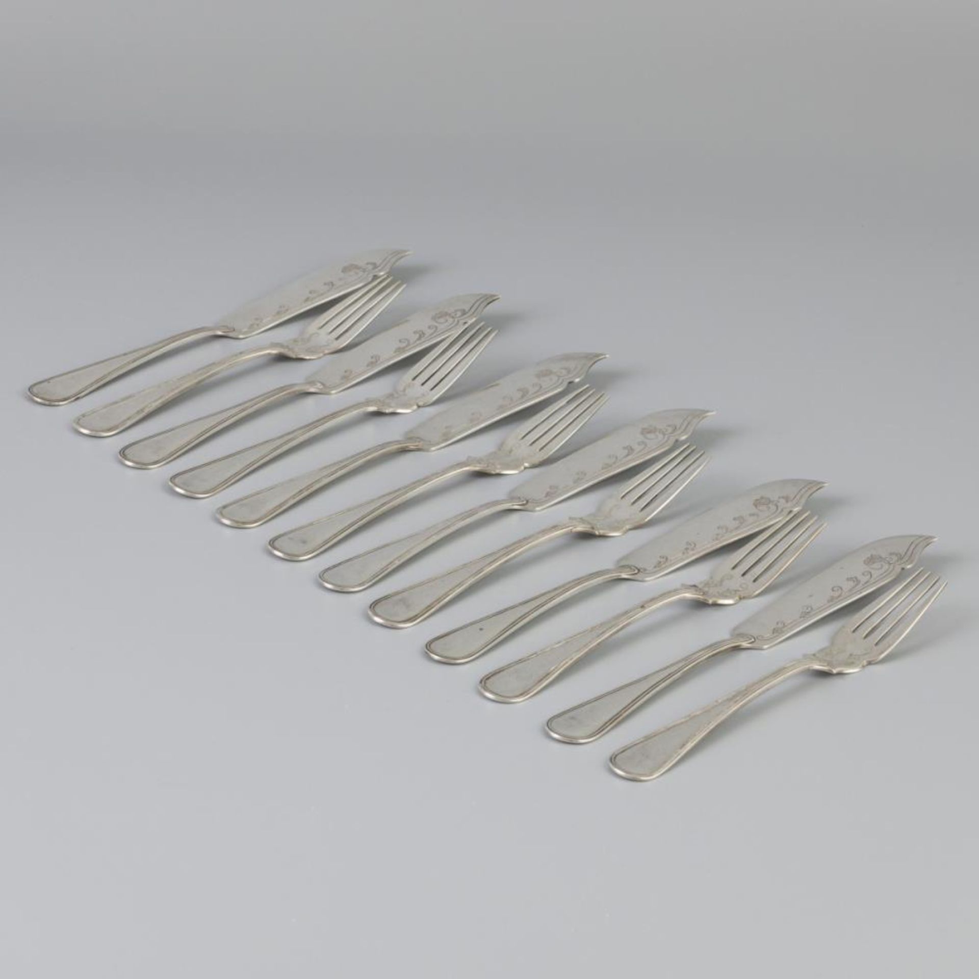 12 piece silver fish cutlery set.