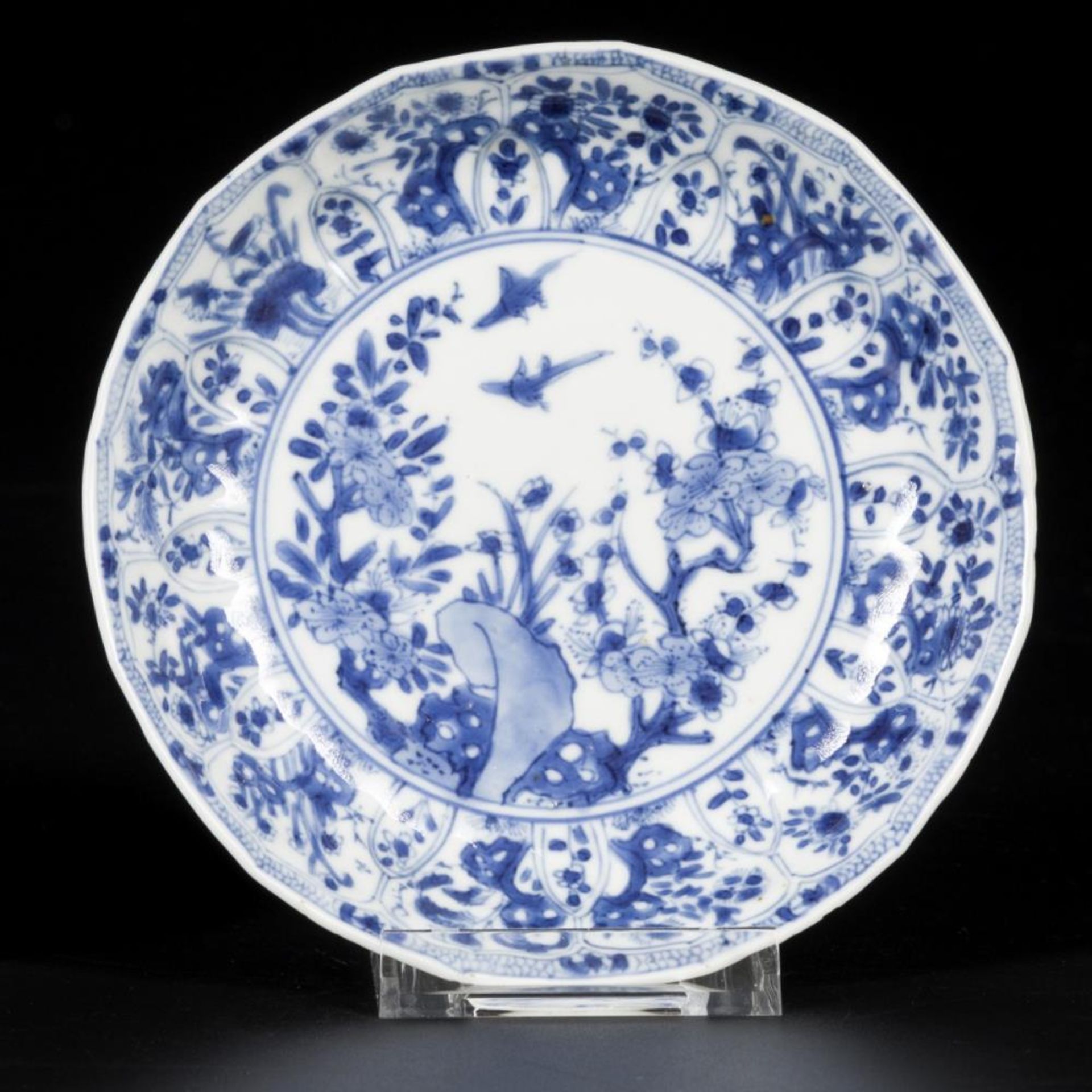 A set of (2) porcelain angled plates with rock, birds and prunus decor, China, Kangxi. - Image 6 of 8