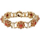 BLA 8K. yellow gold vintage bracelet set with approx. 5.12 ct. red coral.