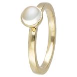 14K. Yellow gold solitaire ring set with moonstone.