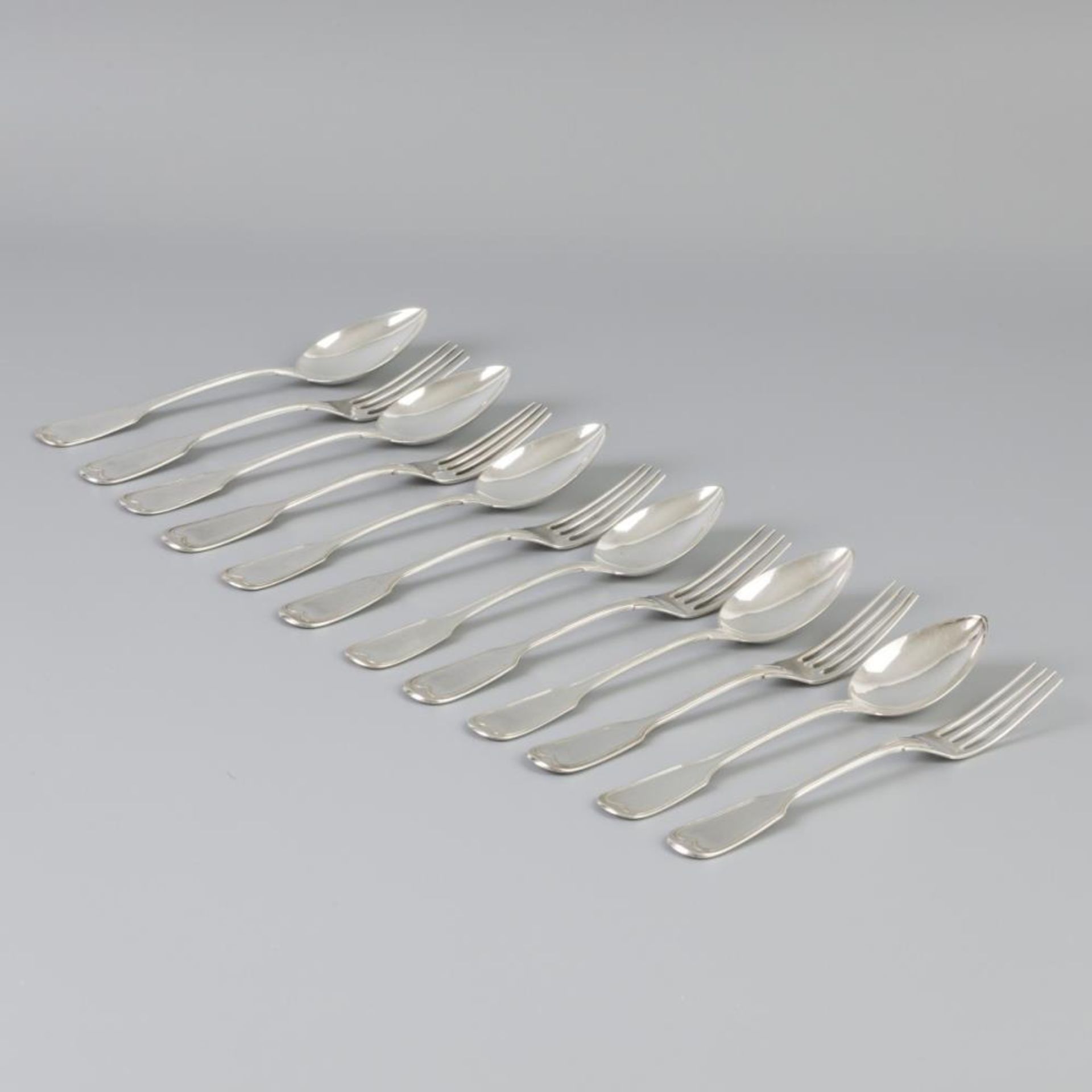 12 piece set forks & spoons silver.