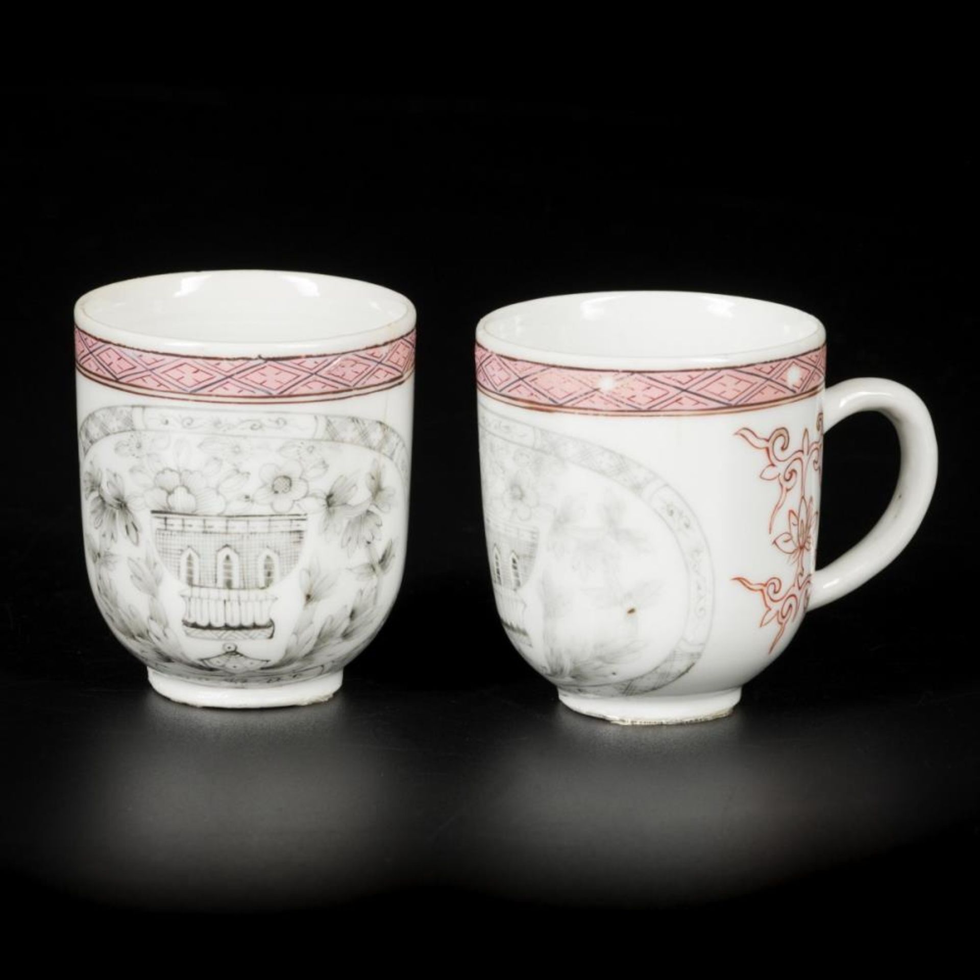 A lot comprised of (2) porcelain famille rose cups with handle, with grisaille Ballon decor, China, - Image 2 of 8