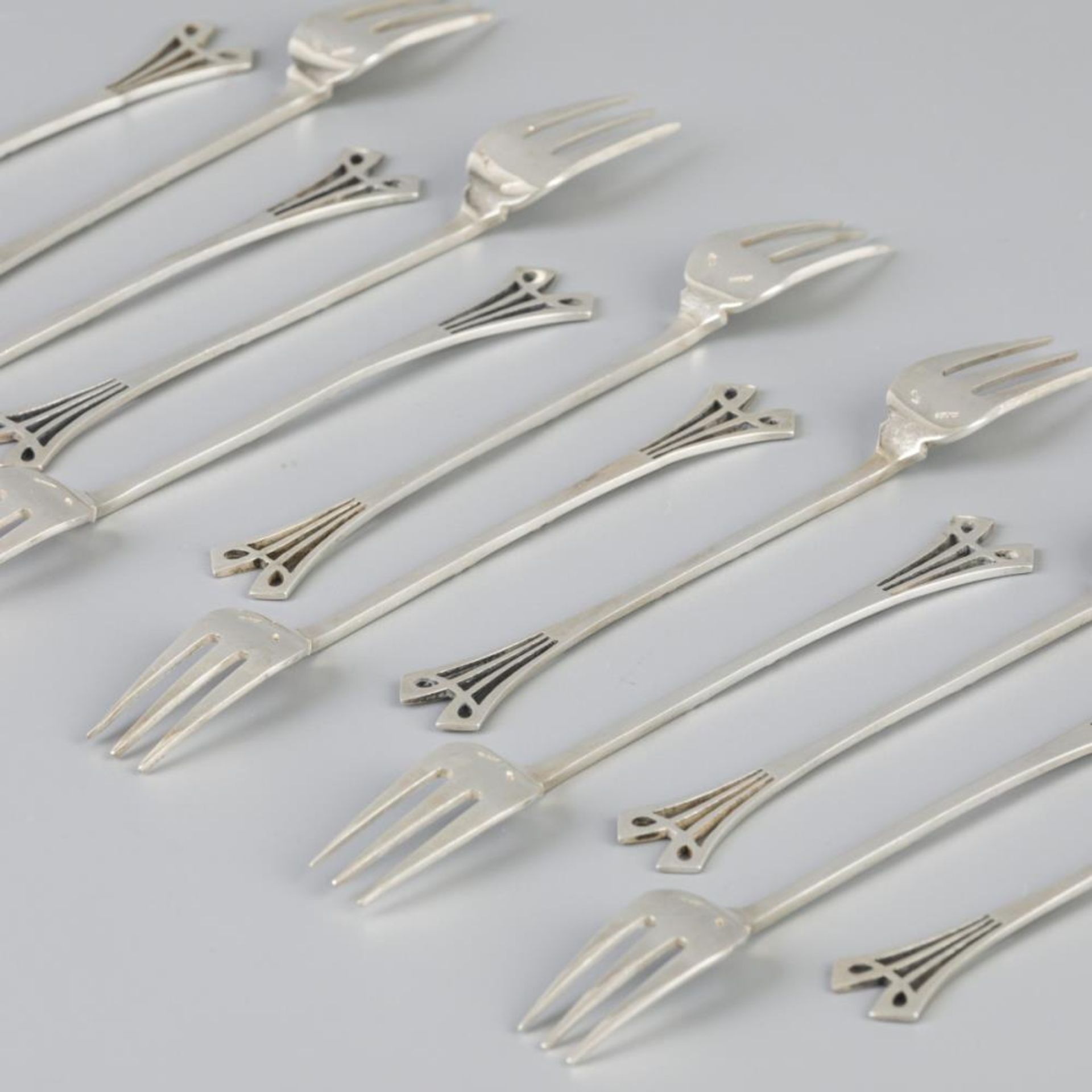 12 piece set silver pastry forks. - Image 4 of 6