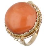 14K. Yellow gold vintage ring set with approx. 14.21 ct. red coral.