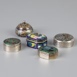 5-piece lot silver pill boxes.