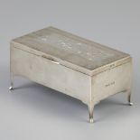 Jewelery box (Birmingham, Lawrence Emanuel 1917) silver.