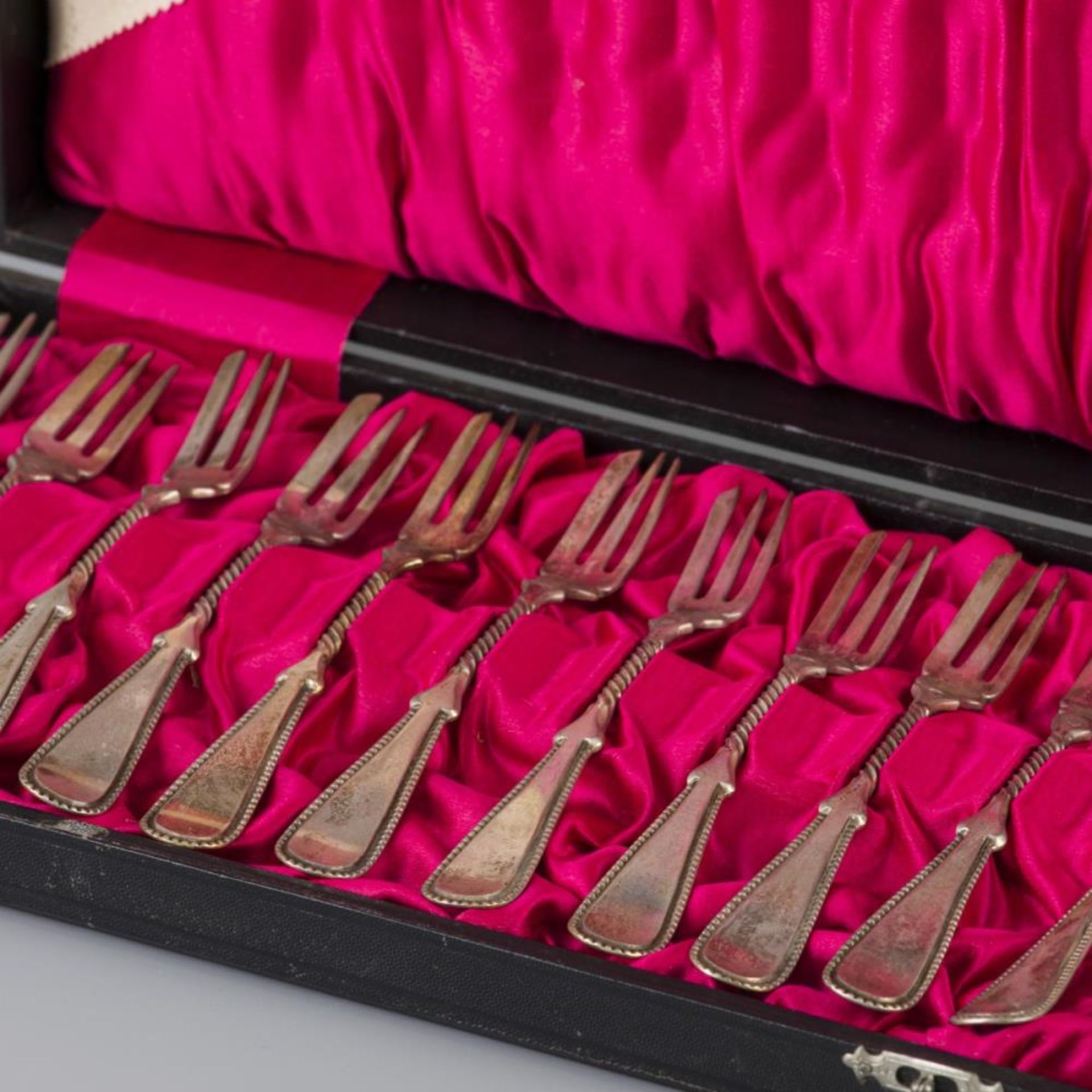 12 piece set silver pastry forks. - Image 2 of 4