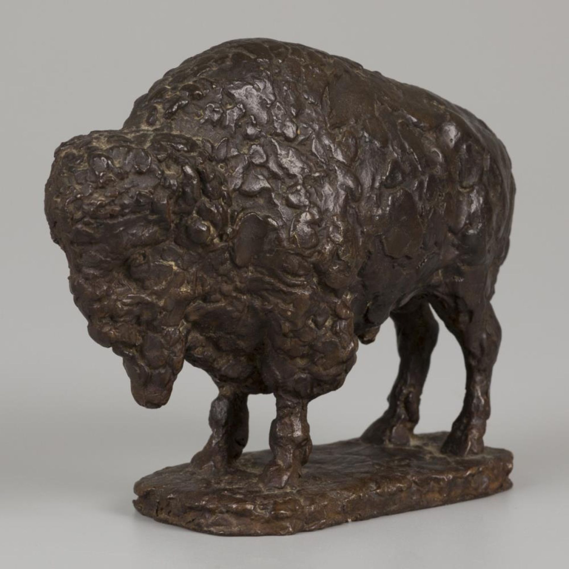 Pieter D'HONT (1917-1997), a bronze sculpture of a bison. - Image 2 of 14