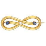18K. Yellow gold infinity brooch set with approx. 0.28 ct. natural sapphire and a pearl.