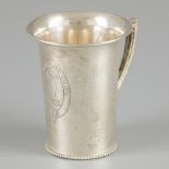 Drinking cup silver.