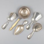 5-piece set of sugar shovels, tea thumb and tea strainer silver.