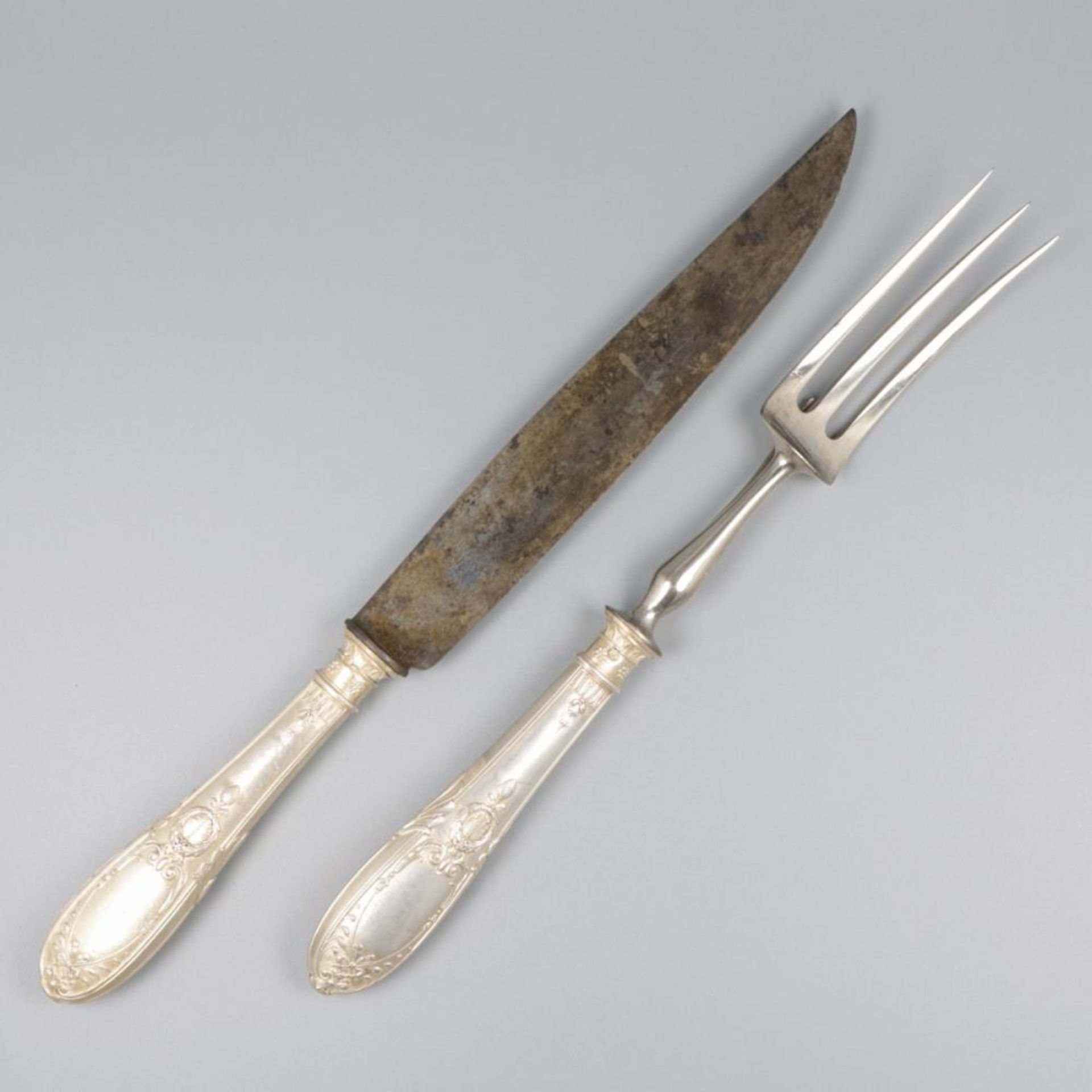 Carving set silver.