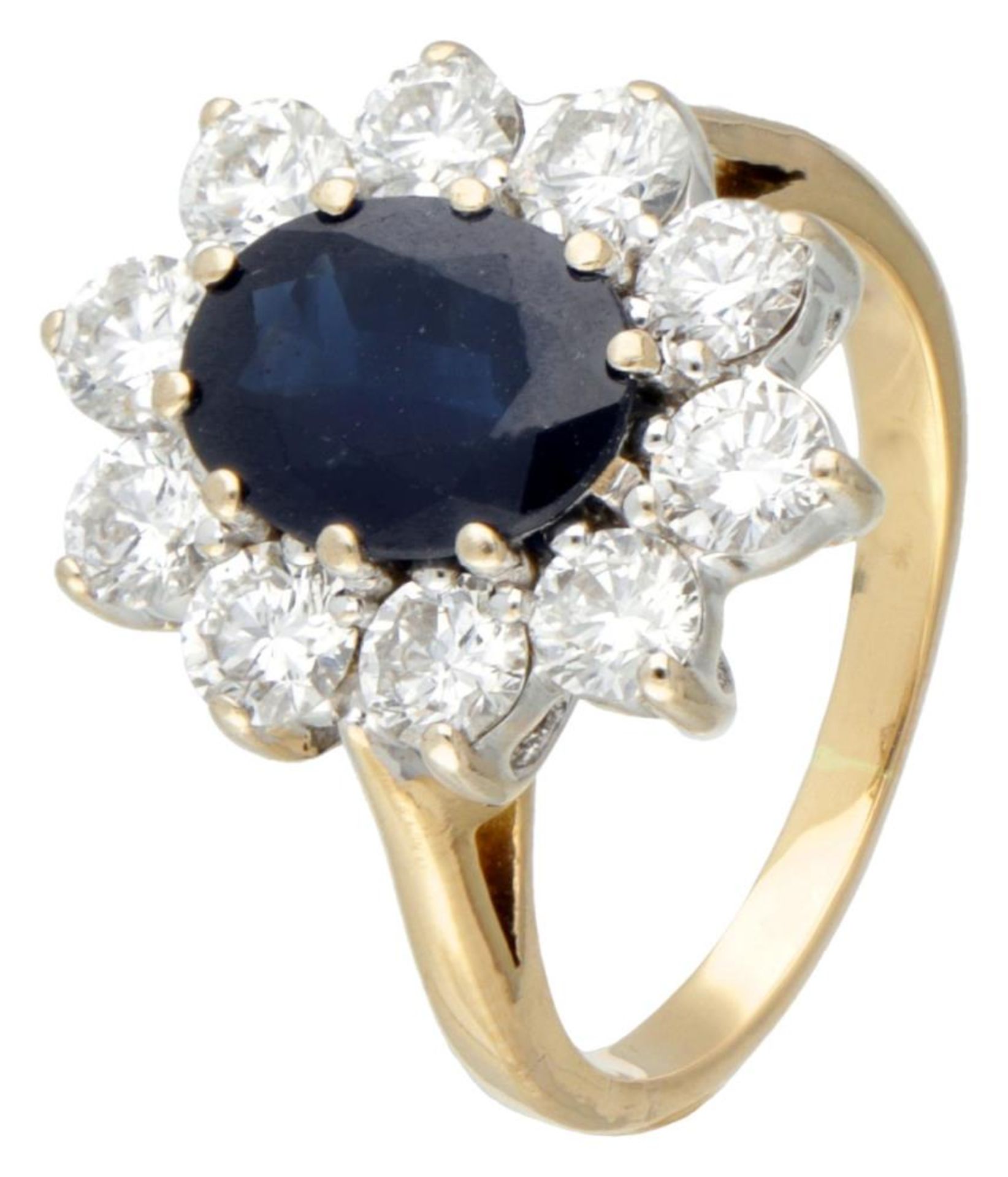 18K. Yellow gold cluster ring set with approx. 0.90 ct. diamond and approx. 1.31 ct. natural sapphir