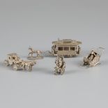 4-piece lot miniatures silver.