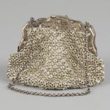 Bracket purse silver.