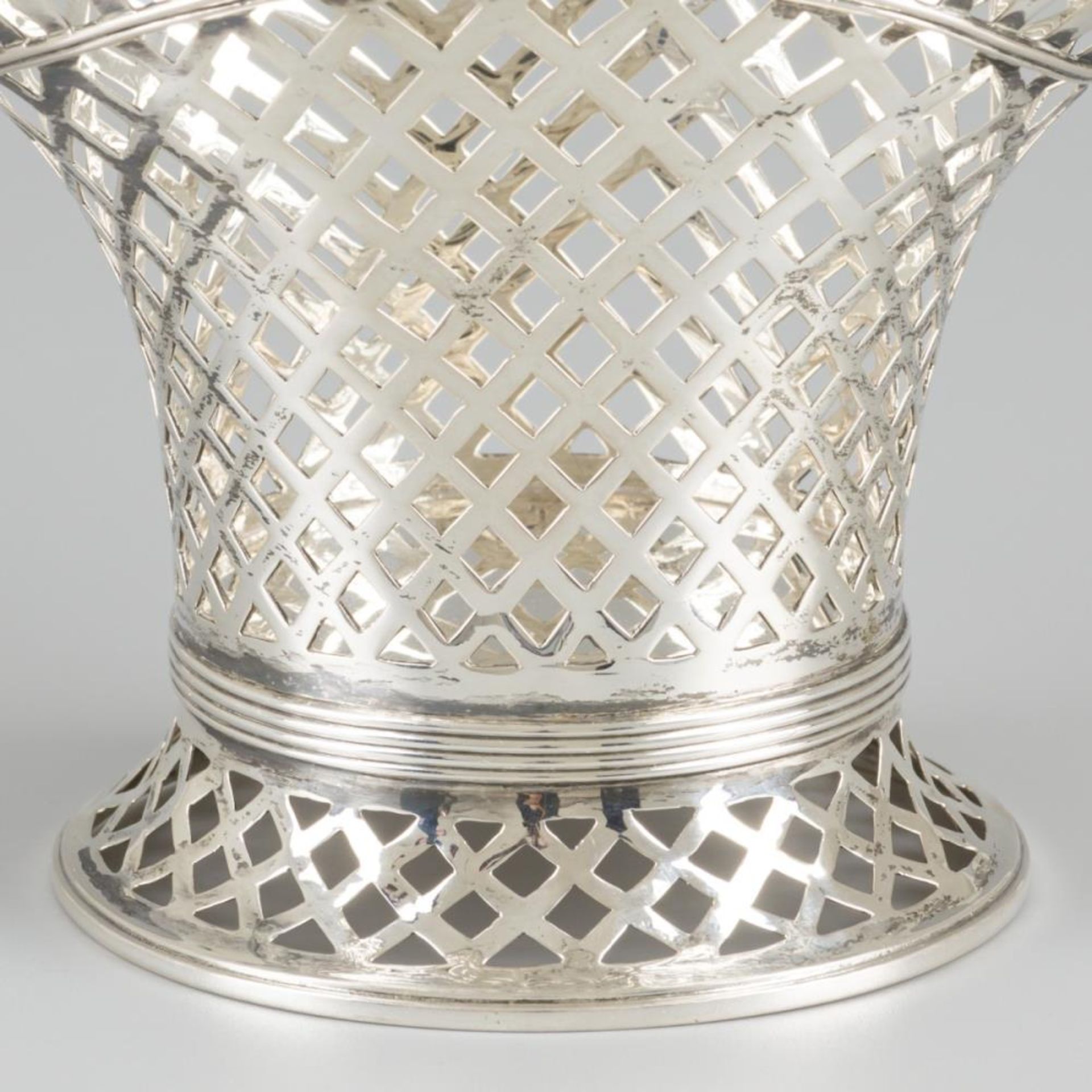 Decorative basket with silver handle. - Image 4 of 5