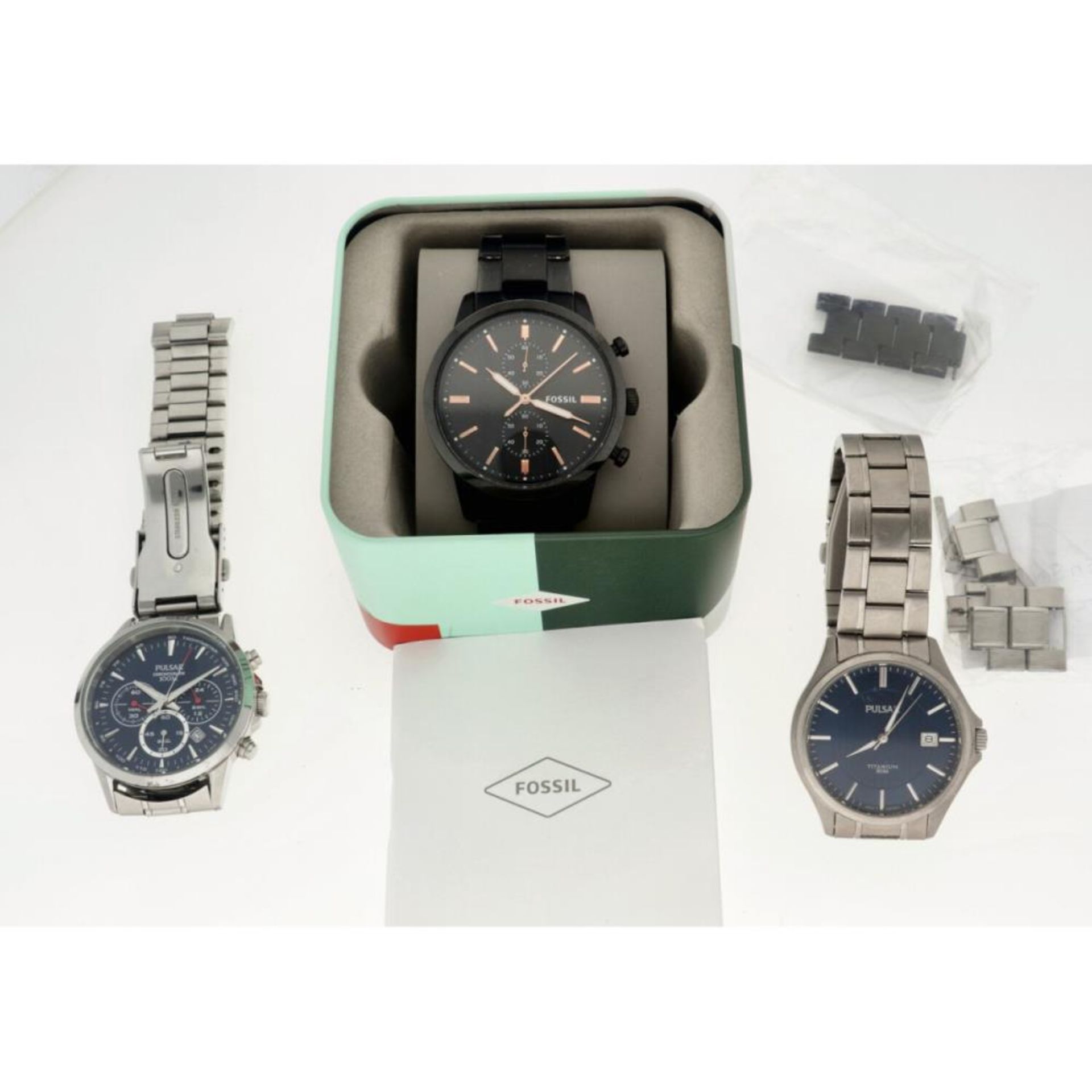 Lot (3) men's watches.