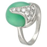 14K. White gold ring set with approx. 0.16 ct. diamond and approx. 4.46 ct. chrysophrase.