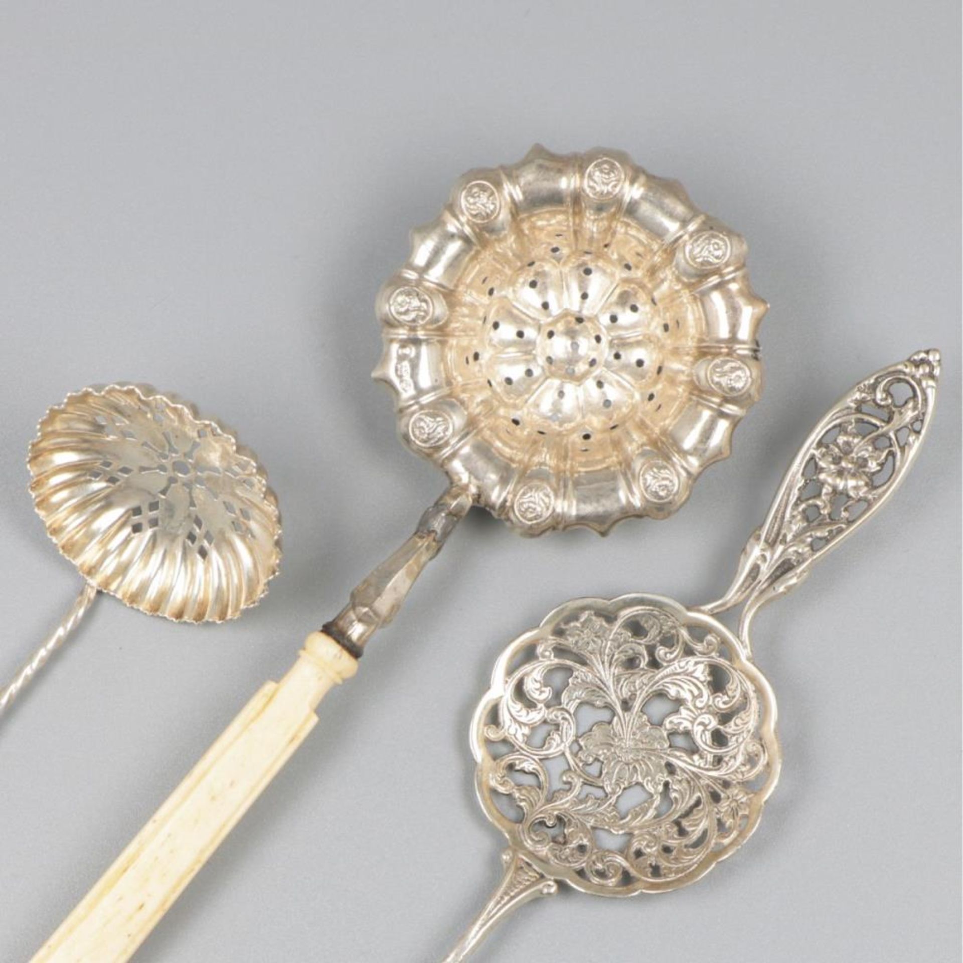 3-piece lot sifter spoons & absinthe spoon silver. - Bild 3 aus 7