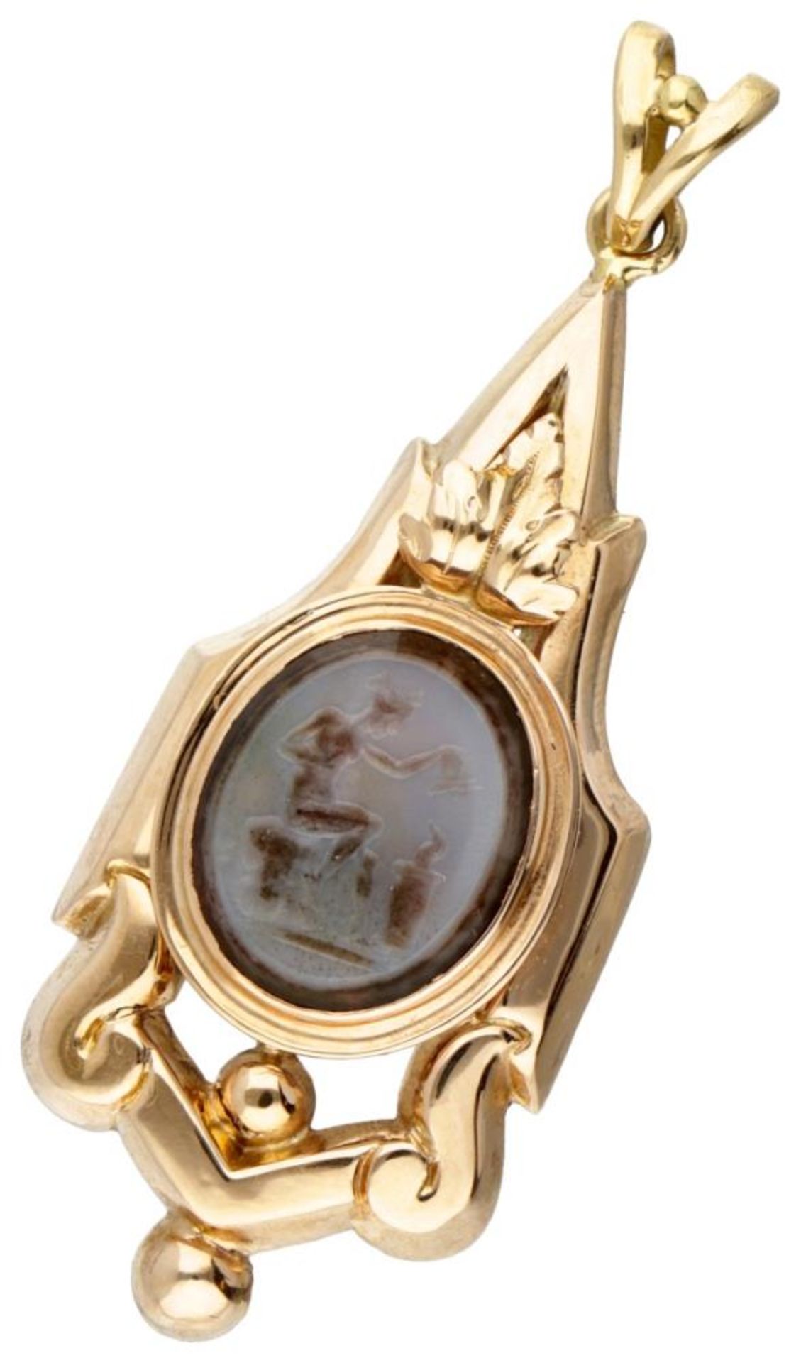 18K. Rose gold pendant set with a cameo depicting a snake whisperer.