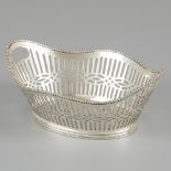 Silver bonbon / sweetmeat basket.