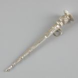 Knitting sheath silver.