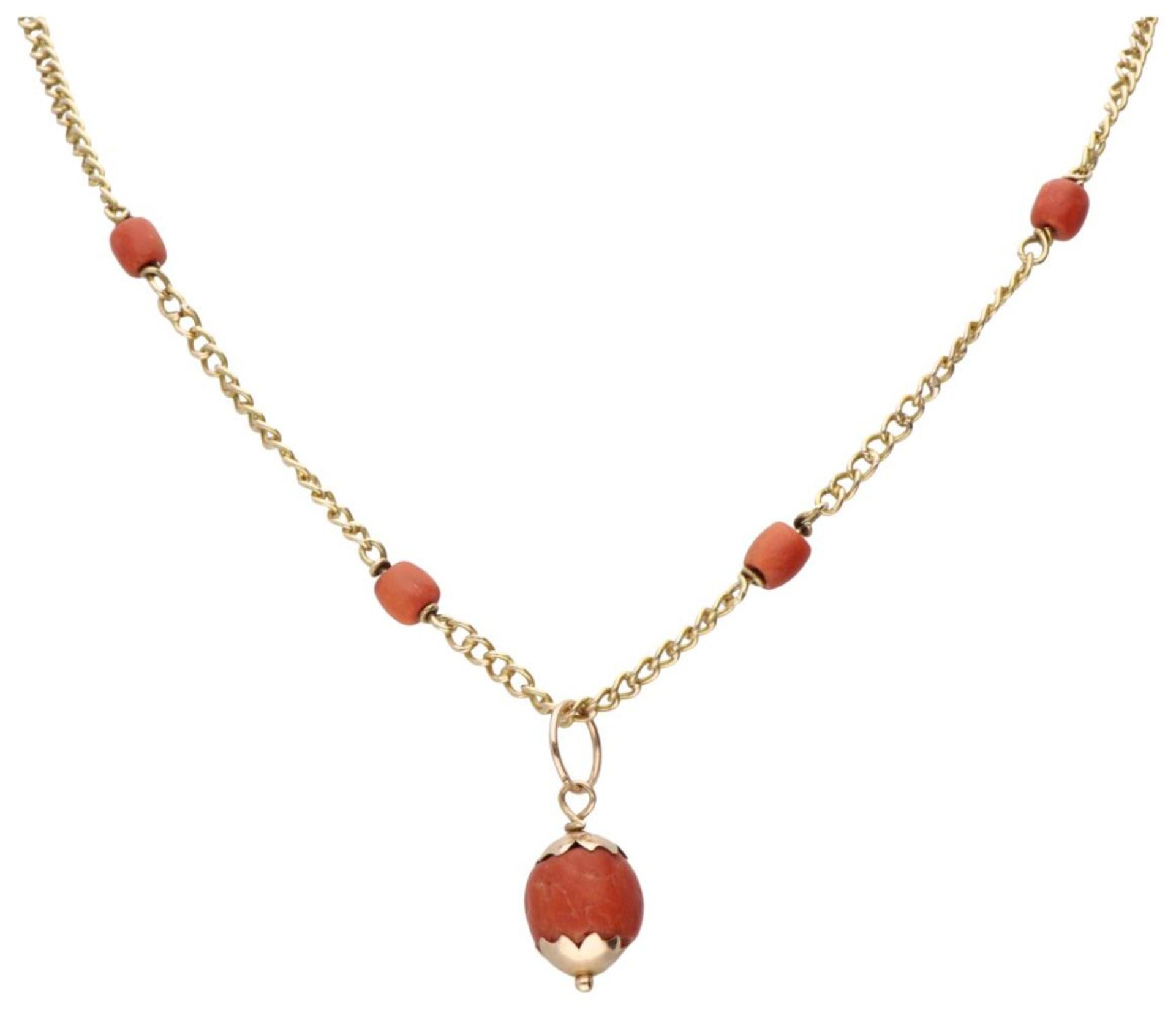 14K. Yellow gold vintage necklace and pendant set with red corals.