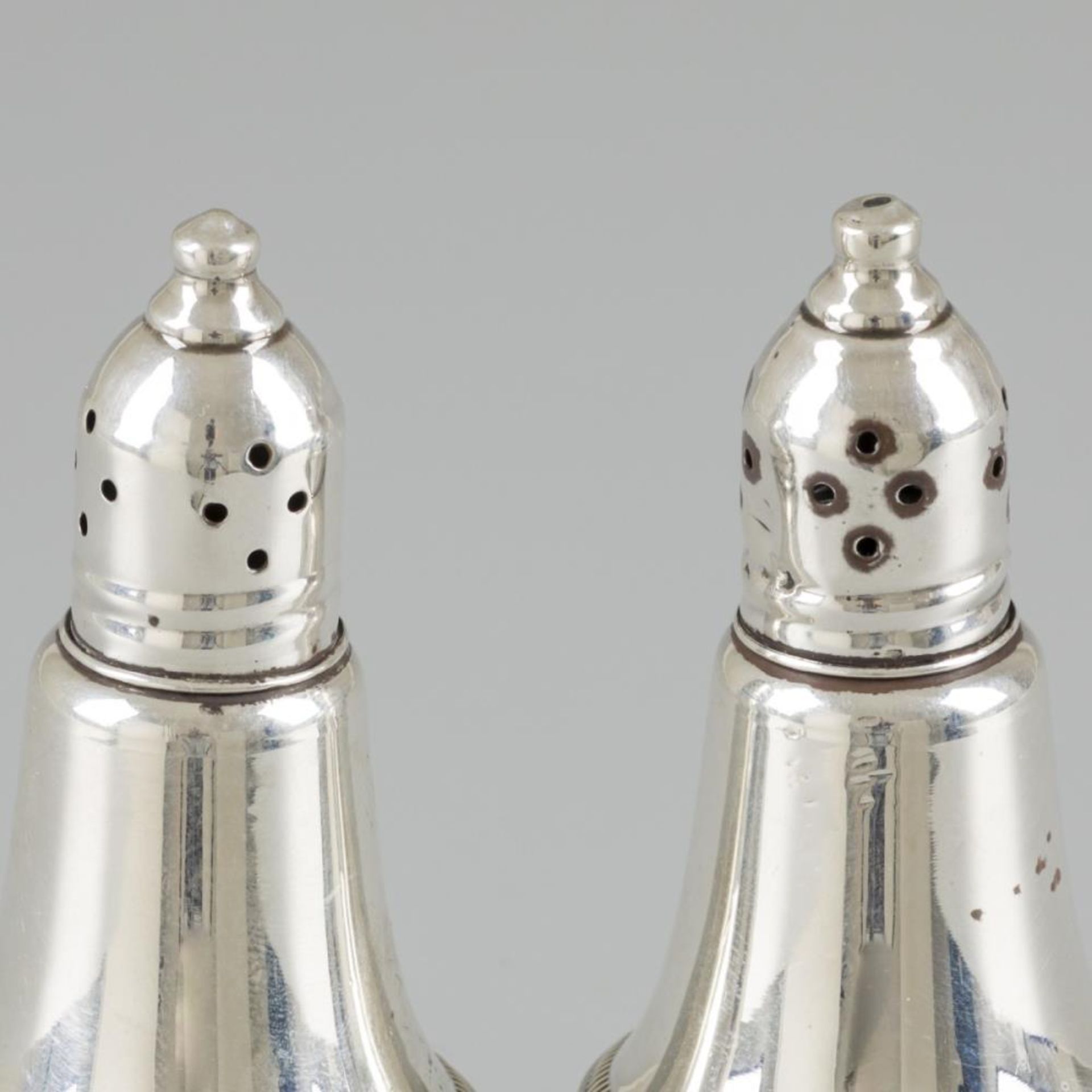 2-piece set of salt & pepper shakers silver. - Bild 2 aus 8