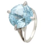 14K. White gold solitaire cocktail ring set with approx. 13.03 ct. natural aquamarine.