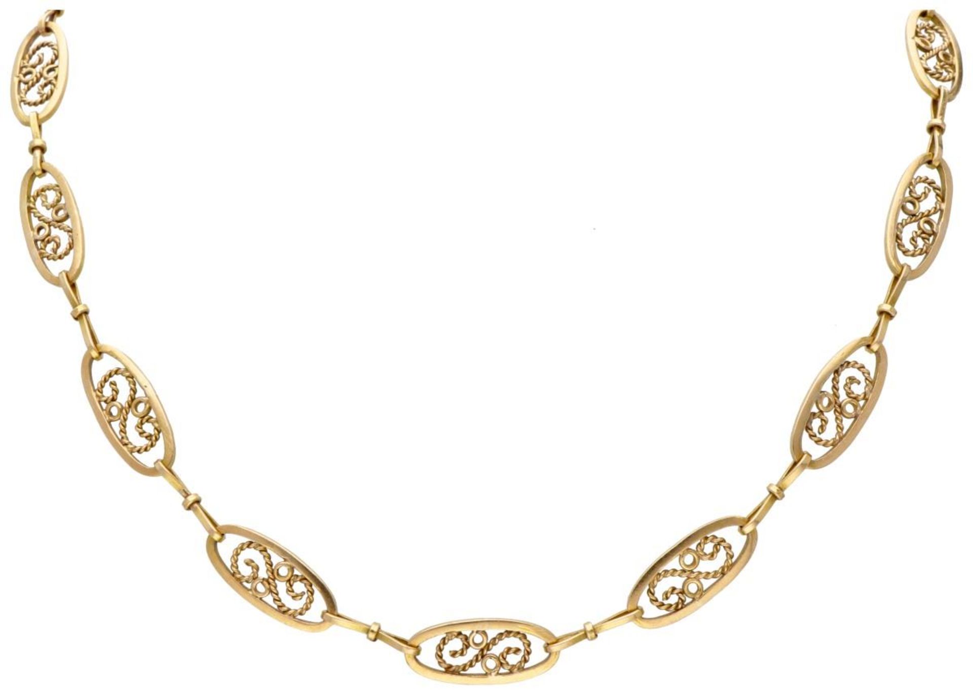 18K. Yellow gold Art Nouveau necklace with graceful details and navette-shaped links.