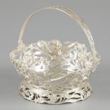 Silver bonbon / sweetmeat basket.