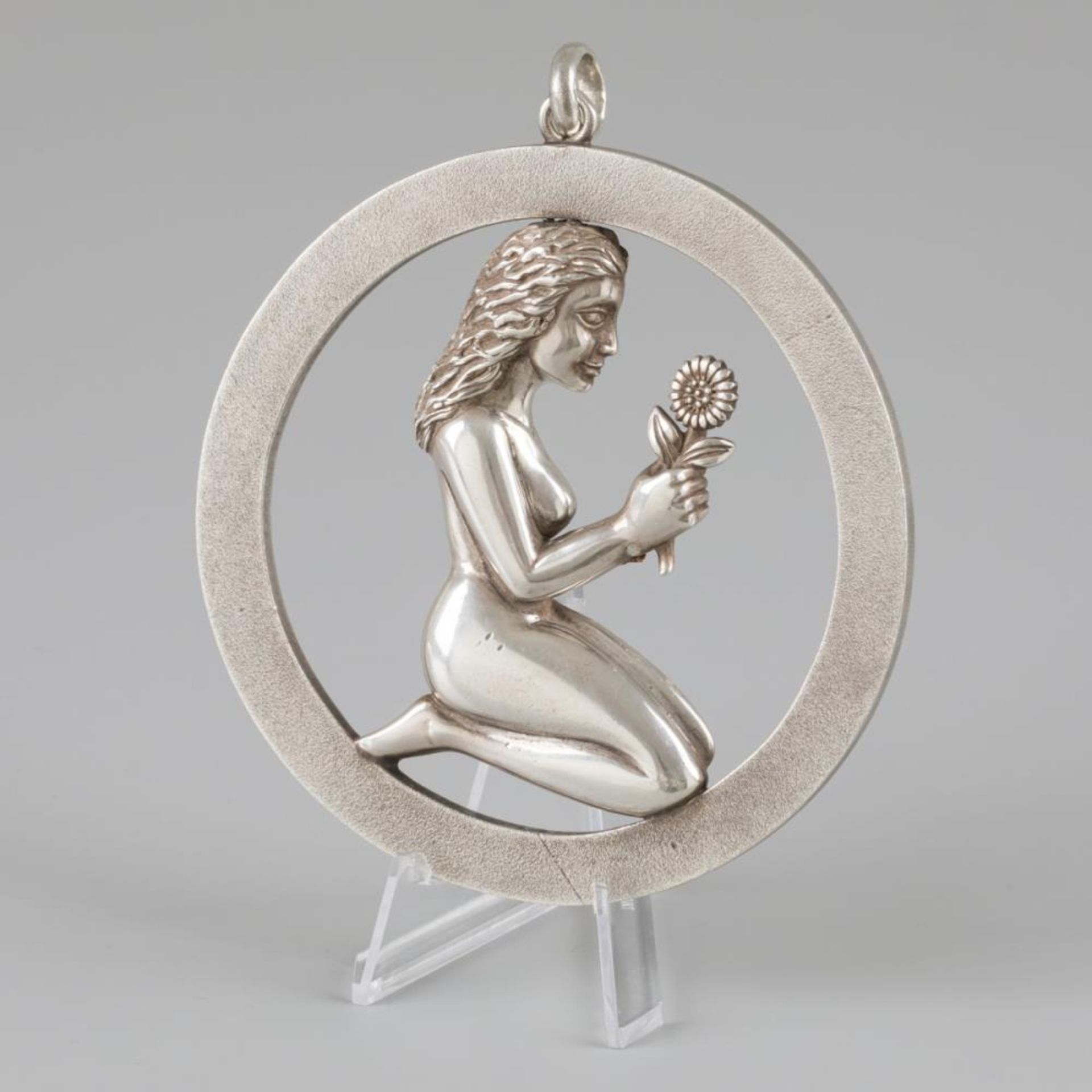 Pendant "lady with flower" silver.