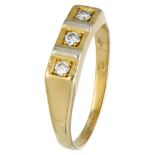 18K. Yellow gold ring set with approx. 0.15 ct. diamonds.