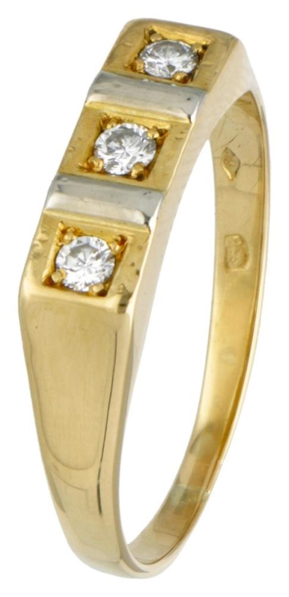 18K. Yellow gold ring set with approx. 0.15 ct. diamonds.